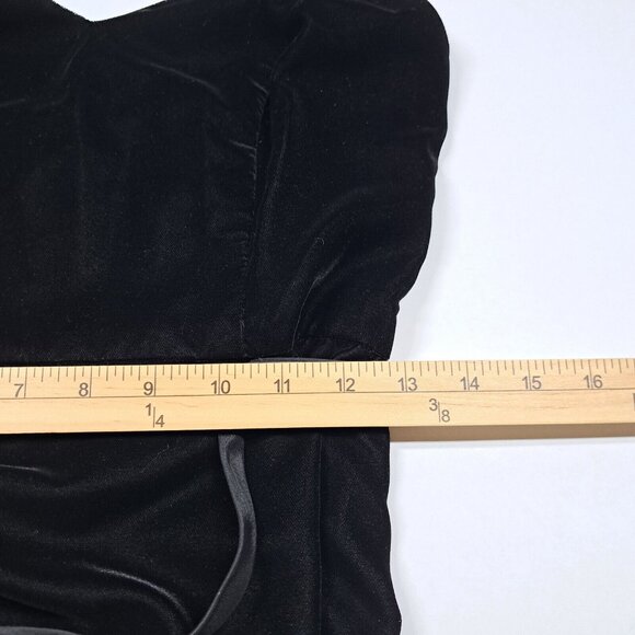 Davids Bridal Velvet Dress Black Halter Midi Sz 6 Formal Holiday Prom Wedding - Picture 4 of 11